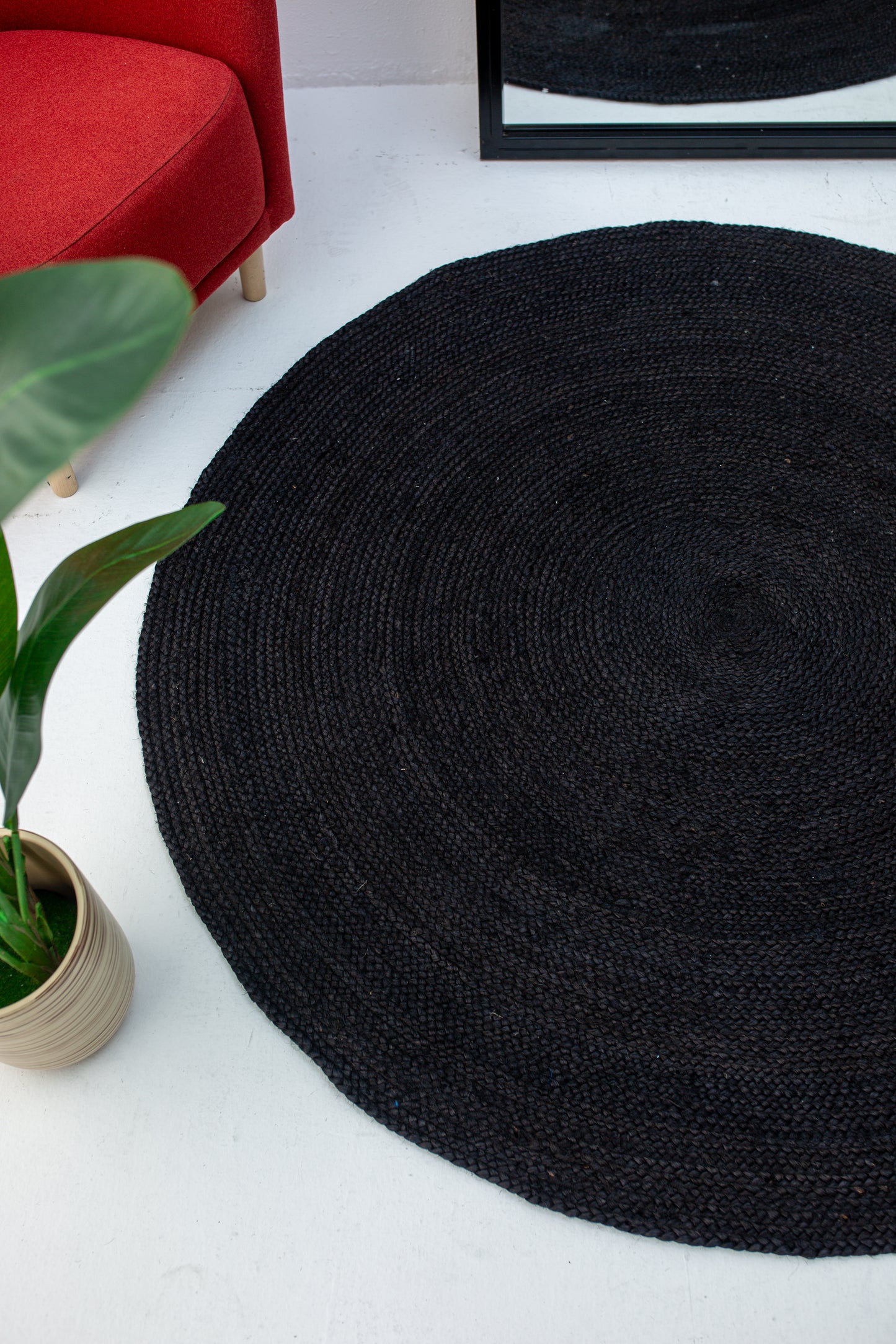 Natural Black Rug - Jute -Round