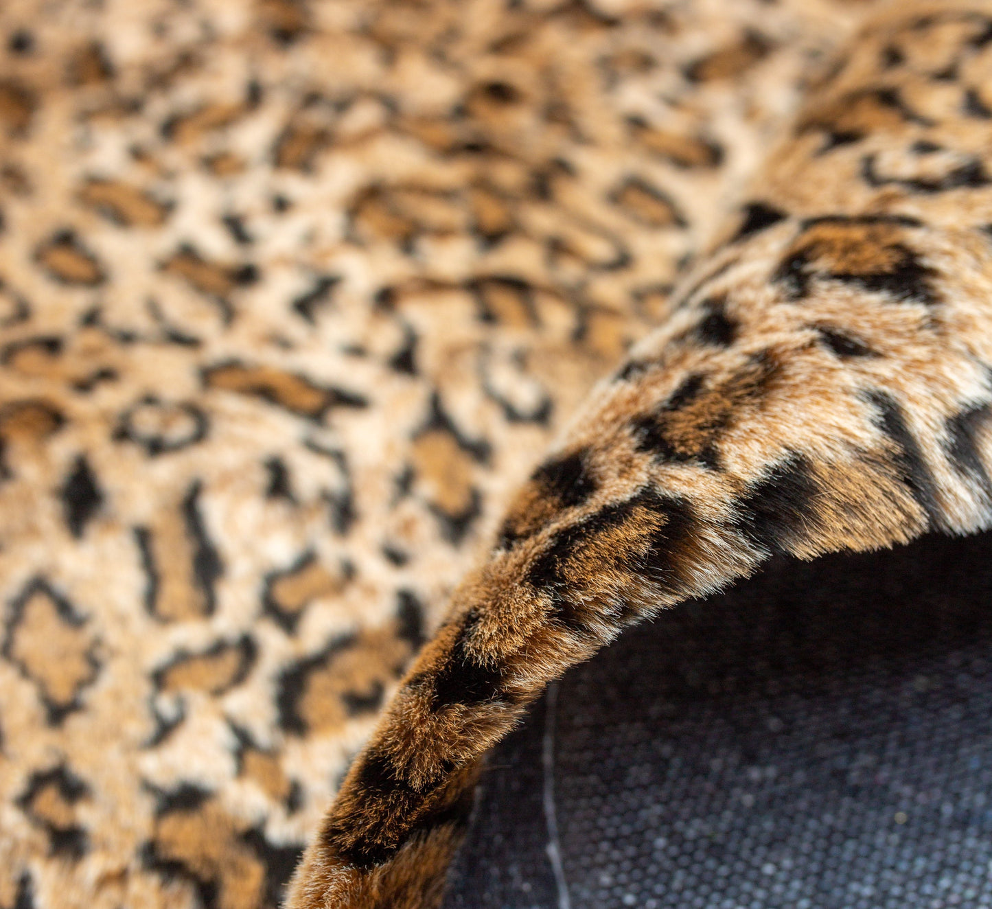 Exotic Animal Pattern Fur Carpet - Luxe Softness